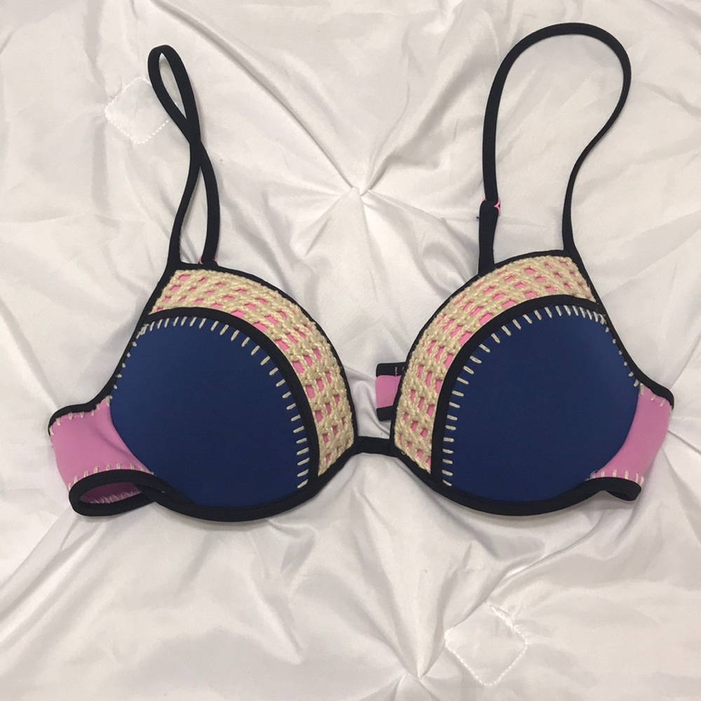 Victoria’s Secret Swim Top 💙💜 34C